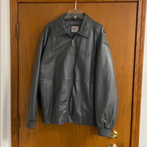 Jacket - Picture 3 of 4